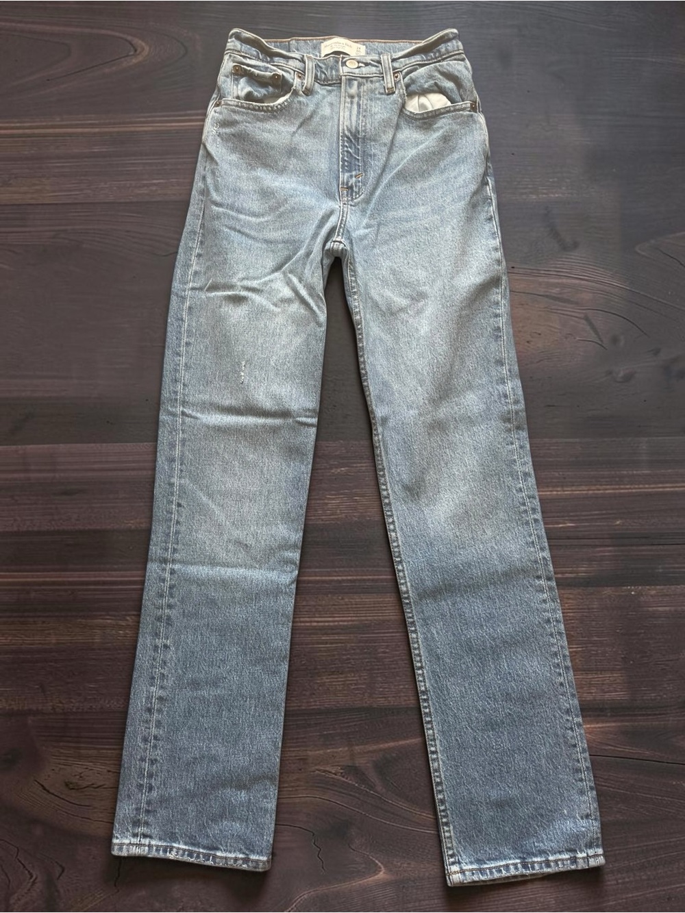 Abercrombie & Fitch Womenโs 90s Straight Ultra High Rise Blue Jeans Size 24/00